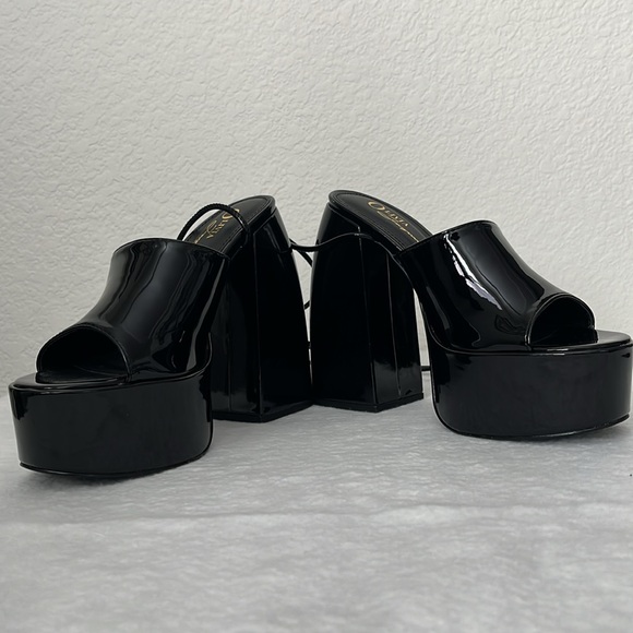 Black Platform shoes size 6 1/2 women’s - Picture 4 of 8